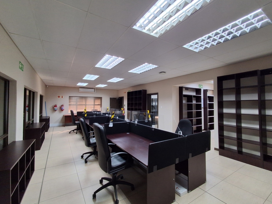 To Let Commercial Property for Rent in Nahoon Eastern Cape